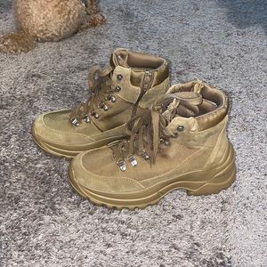 STEVE MADDEN COMBAT BOOTS